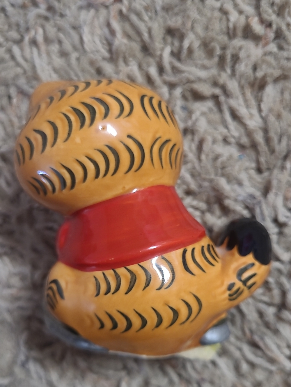 Vintage Enesco Garfield (the Cat Cartoon Character) Hockey Player Figurine 1981 - Picture 3 of 4